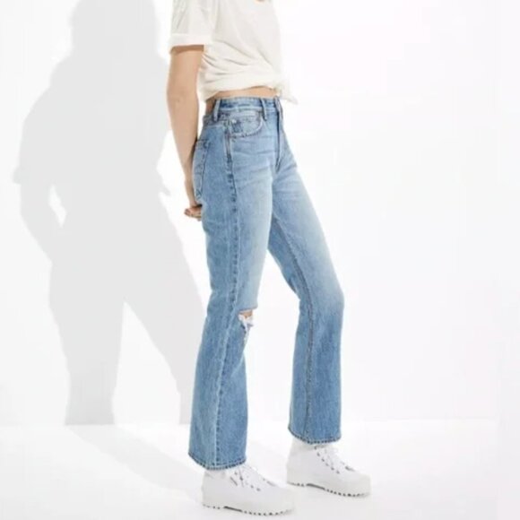 American Eagle Ripped Highest Rise '90s Flare Jean Size 6/28 - Picture 1 of 5